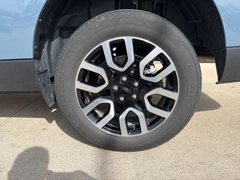 Certified 2024 Ford Maverick Lariat image 6