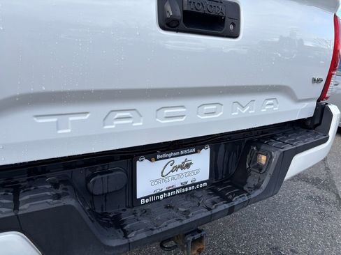 Used 2017 Toyota Tacoma SR w/ SR Convenience Package image 13