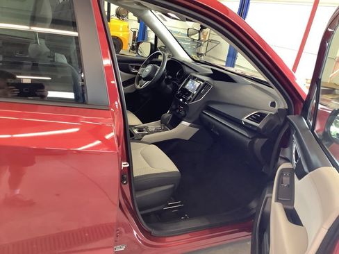 Certified 2023 Subaru Forester Premium AWD/4WD image 13