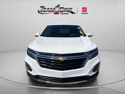 Used 2022 Chevrolet Equinox LT FWD image 2