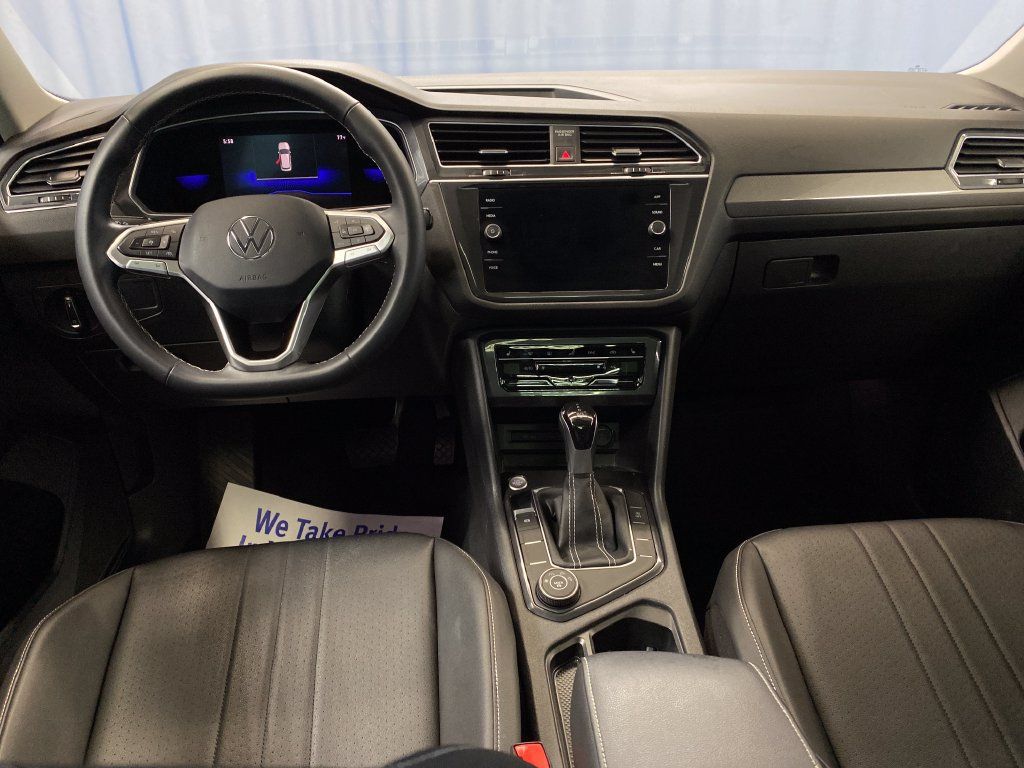 Used 2022 Volkswagen Tiguan SE AWD/4WD image 31
