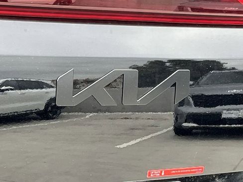 New 2026 Kia Carnival SX Prestige FWD image 32