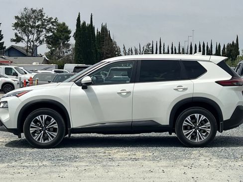Used 2023 Nissan Rogue SV FWD image 6