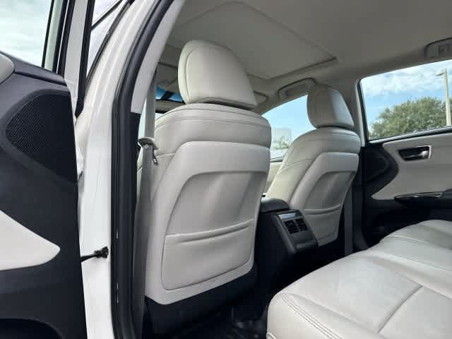 Used 2013 Toyota Avalon XLE Touring FWD image 16