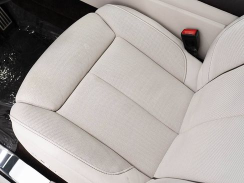 Certified 2019 Rolls-Royce Cullinan AWD/4WD image 19