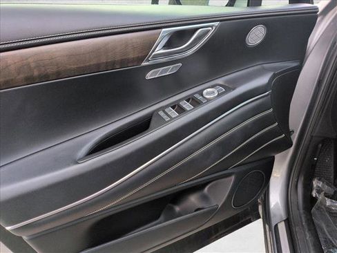 Used 2024 Genesis GV80 2.5T image 9