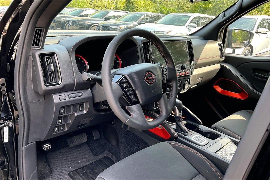 Used 2026 Nissan Frontier PRO-4X w/ Pro-4x Convenience Package AWD/4WD image 15