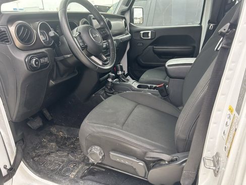 Used 2018 Jeep Wrangler Unlimited Sport S image 5