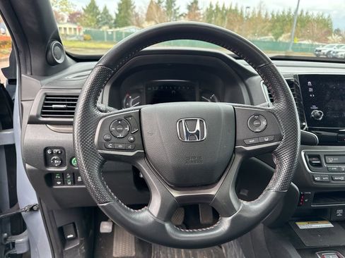 Used 2023 Honda Passport TrailSport image 10
