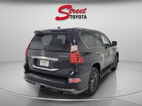 Used 2021 Lexus GX 460 Luxury w/ Sport Design Package AWD/4WD image 4