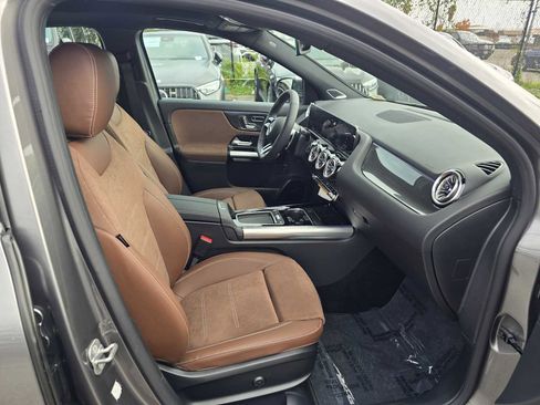 New 2026 Mercedes-Benz GLA 35 AMG 4MATIC image 11