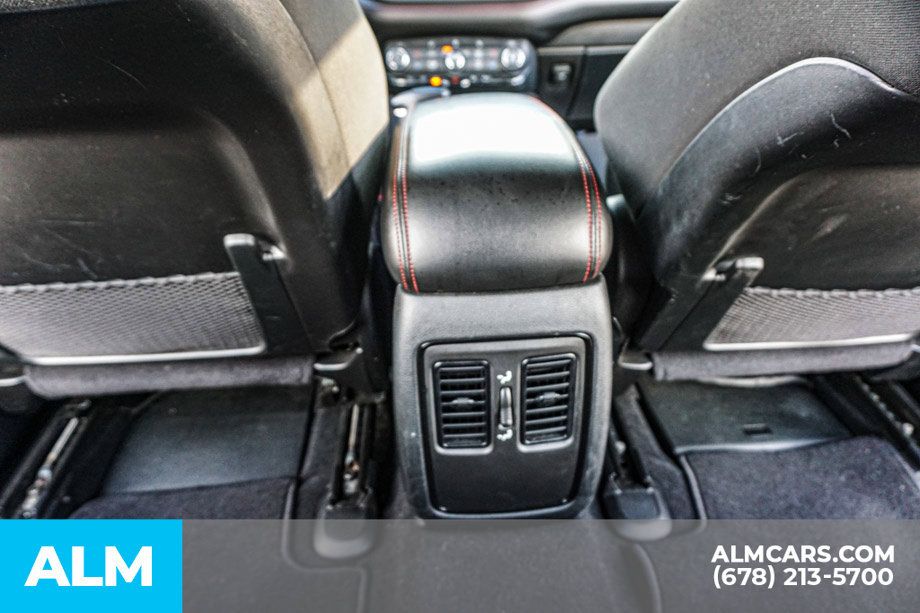 Used 2025 Dodge Durango GT RWD image 30