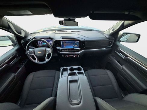 Used 2024 Chevrolet Silverado 1500 LT image 15