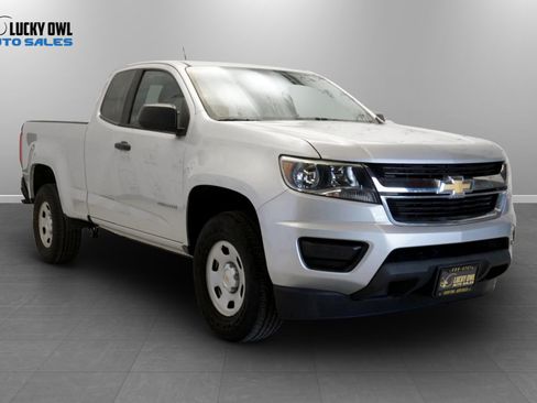 Used 2018 Chevrolet Colorado W/T w/ WT Convenience Package RWD image 3