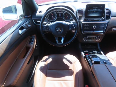 Used 2018 Mercedes-Benz GLS 450 4MATIC image 5