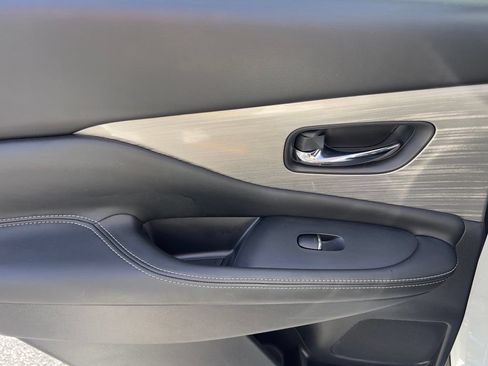 Used 2018 Nissan Murano SL w/ Midnight Edition Package FWD image 21