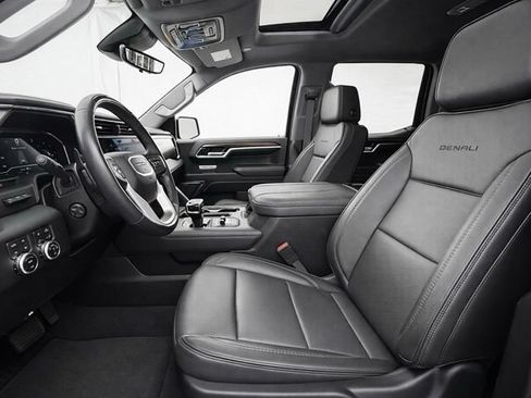 Used 2023 GMC Sierra 1500 Denali AWD/4WD image 13