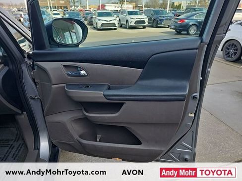 Used 2016 Honda Odyssey SE image 36