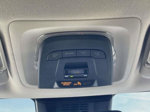Used 2025 Toyota Corolla LE FWD image 38