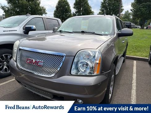 Used 2013 GMC Yukon XL Denali AWD/4WD image 2