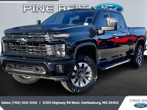 Used 2024 Chevrolet Silverado 2500 Custom w/ Custom Convenience Package image 10
