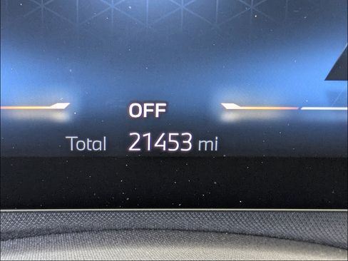 Used 2024 BMW 760i xDrive AWD/4WD image 24