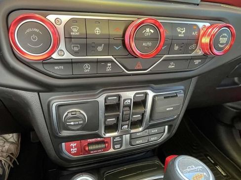 Used 2023 Jeep Gladiator Rubicon w/ LED Lighting Group AWD/4WD image 24