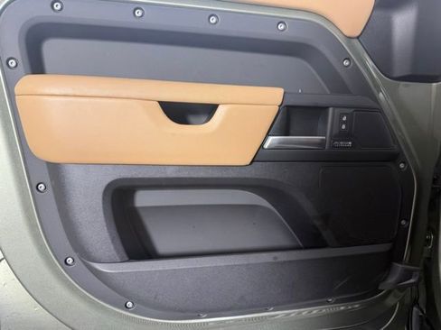 Certified 2025 Land Rover Defender 110 X-Dynamic SE image 14