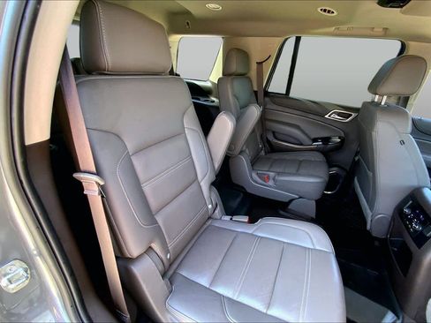 Used 2019 GMC Yukon Denali w/ Denali Ultimate Package AWD/4WD image 18