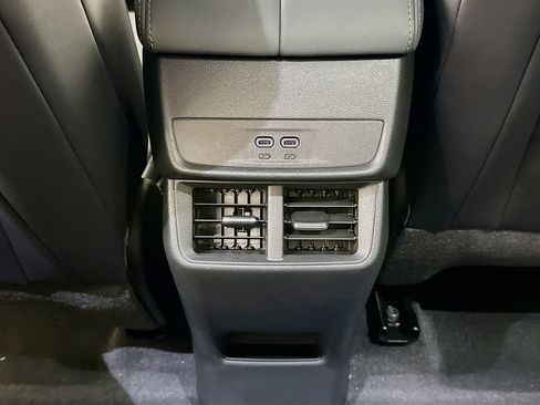 New 2027 GMC Terrain AT4 w/ Technology Package II AWD/4WD image 14