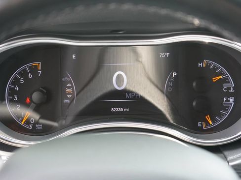 Used 2020 Jeep Grand Cherokee Limited w/ Premium Lighting Group AWD/4WD image 18