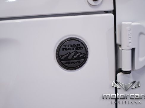 Used 2021 Jeep Wrangler Unlimited Sahara image 12