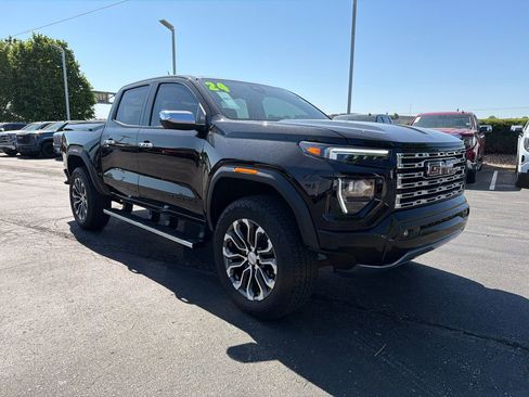 Used 2024 GMC Canyon Denali AWD/4WD image 3