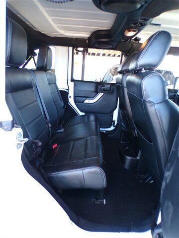 Used 2012 Jeep Wrangler Unlimited Sahara w/ Dual Top Group AWD/4WD image 21