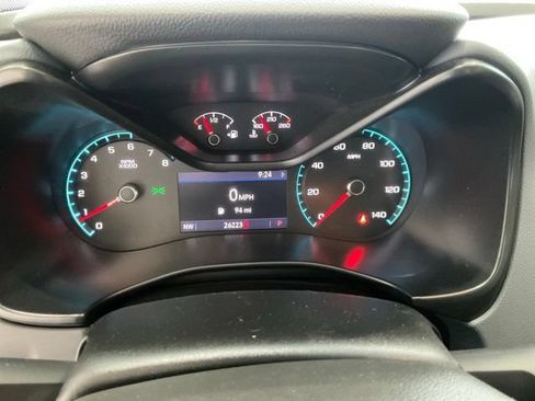Used 2022 Chevrolet Colorado Z71 w/ Safety Package RWD image 8