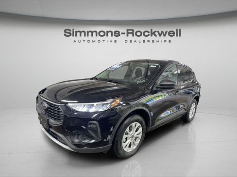 Used 2025 Ford Escape Active AWD/4WD image 1