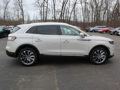 Certified 2023 Lincoln Nautilus Reserve image 2