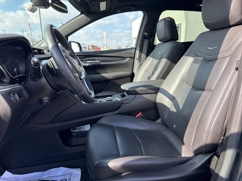 Certified 2021 Cadillac XT5 Premium Luxury w/ LPO, Floor Liner Package image 12