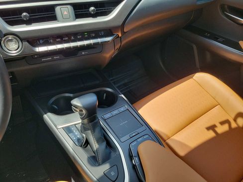 Used 2021 Lexus UX 200 w/ Accessory Package (Z1) FWD image 24