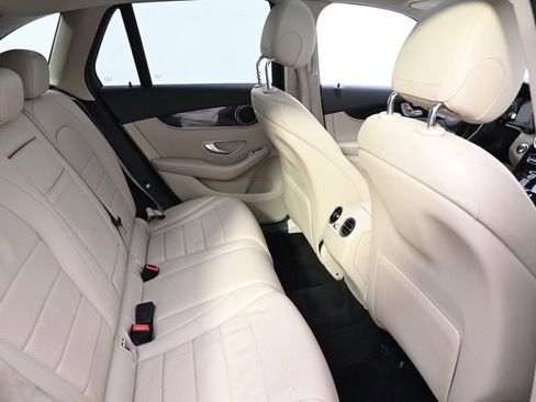 Used 2016 Mercedes-Benz GLC 300 4MATIC image 18
