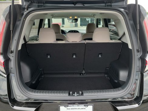 Certified 2025 Kia Soul LX FWD image 9