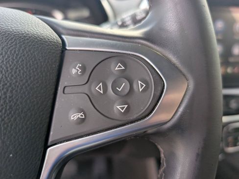 Used 2023 Chevrolet Traverse LT FWD image 23