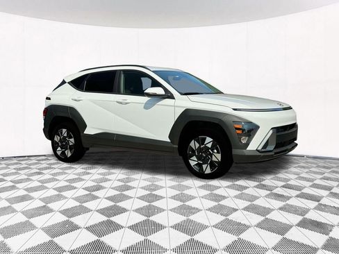 Used 2025 Hyundai Kona SEL image 12