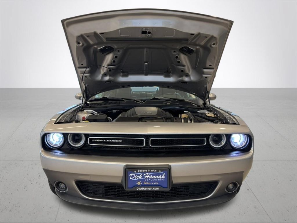 Used 2015 Dodge Challenger R/T w/ Quick Order Package 28D R/T RWD image 4