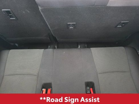 Used 2024 Toyota Highlander LE image 14