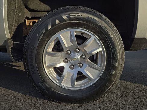 Used 2018 Chevrolet Silverado 1500 LT w/ All Star Edition image 9