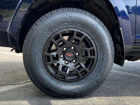 Used 2020 Toyota 4Runner SR5 Premium image 8