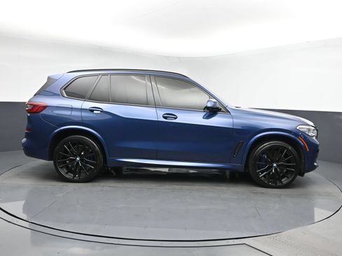 Used 2020 BMW X5 M50i w/ Executive Package AWD/4WD image 3