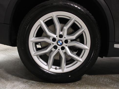 Used 2023 BMW X5 xDrive40i w/ Premium Package image 26