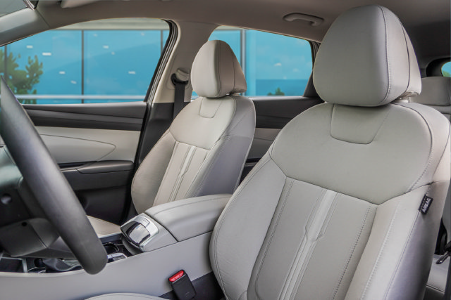 Certified 2025 Hyundai Tucson SEL FWD image 33
